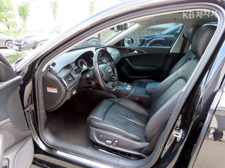 Audi A6 NEW 35 TDI Premium C7 6