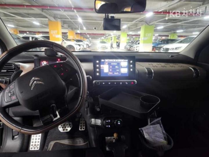 Citroen C4 Cactus 1.6 BlueHDi Shine 10