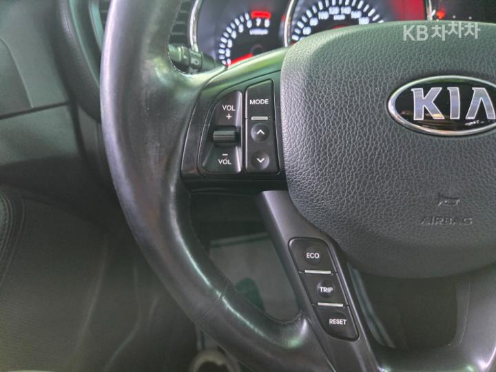 Kia K5 2.0 LPI Prestige 4