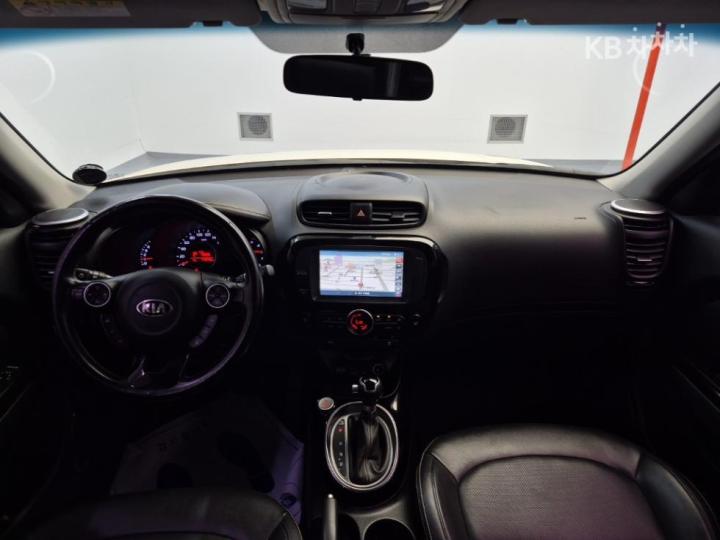 Kia Soul 1.6 GDi Prestige 8