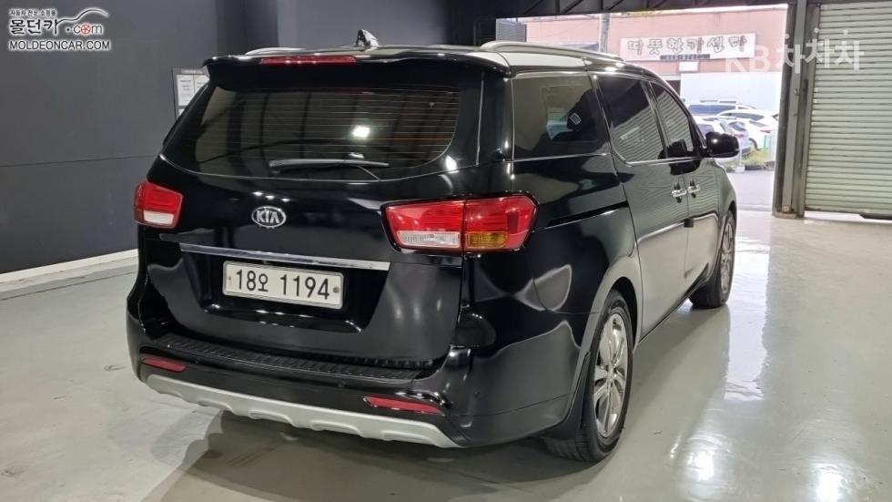 2017 - kia carnival