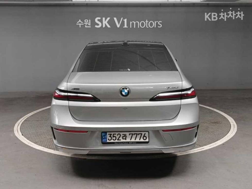 BMW 7er — miniaturë 2