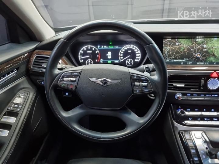 Genesis EQ900 3.8 GDI AWD Premium Luxury 10