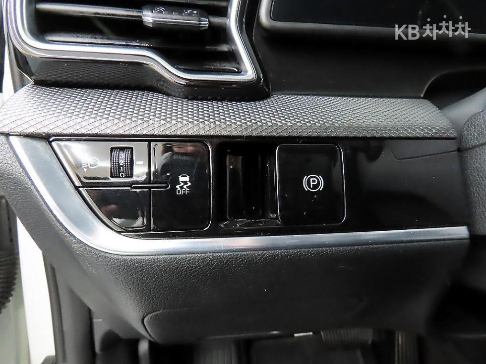 2022 - kia sportage