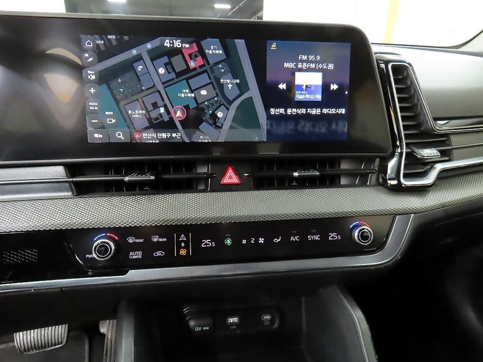 2022 - kia sportage
