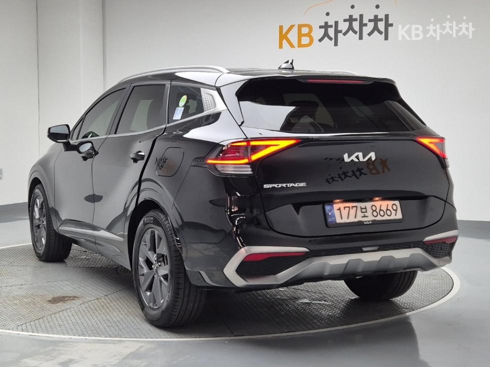 2022 - kia sportage