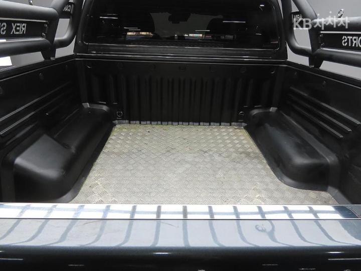 KG Mobility (Ssangyong) Rexton Sport Khan 2.2 4WD Noblesse 10