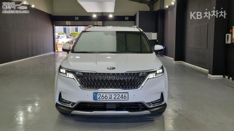 2021 - kia carnival