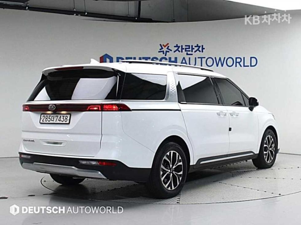 2021 - kia carnival