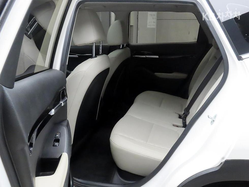 2023 - kia seltos