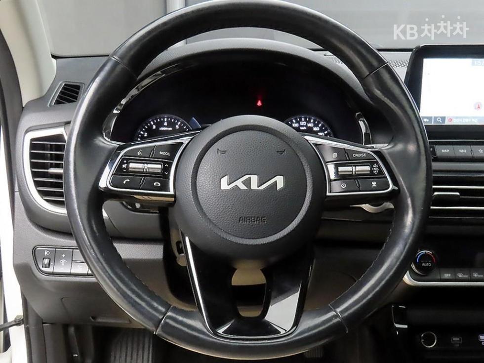 2023 - kia seltos