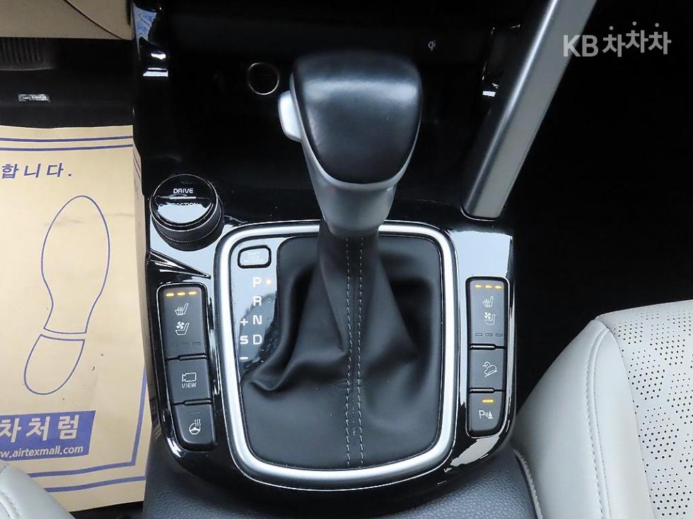 2023 - kia seltos