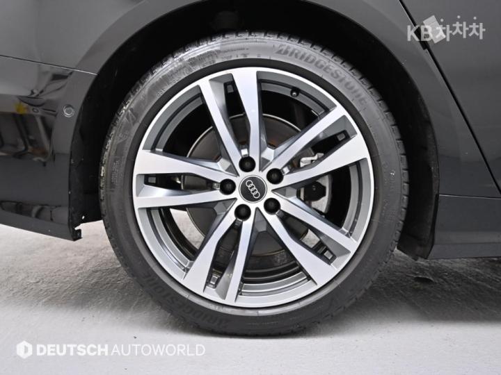 Audi A6 C8 45 TFSI Premium 6