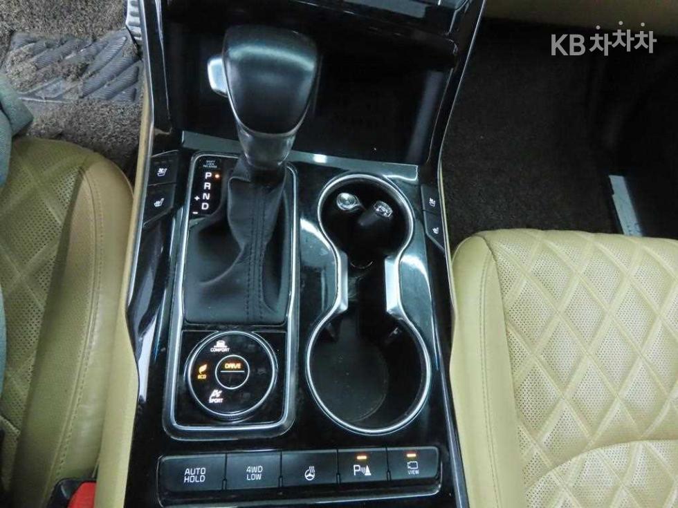 2021 - kia mohave