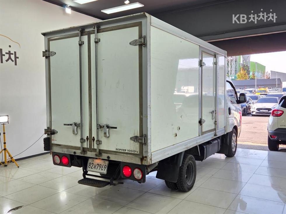 2012 - kia bongo iii
