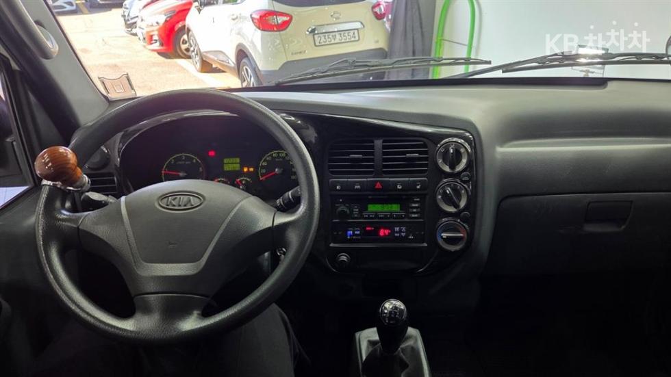 2012 - kia bongo iii