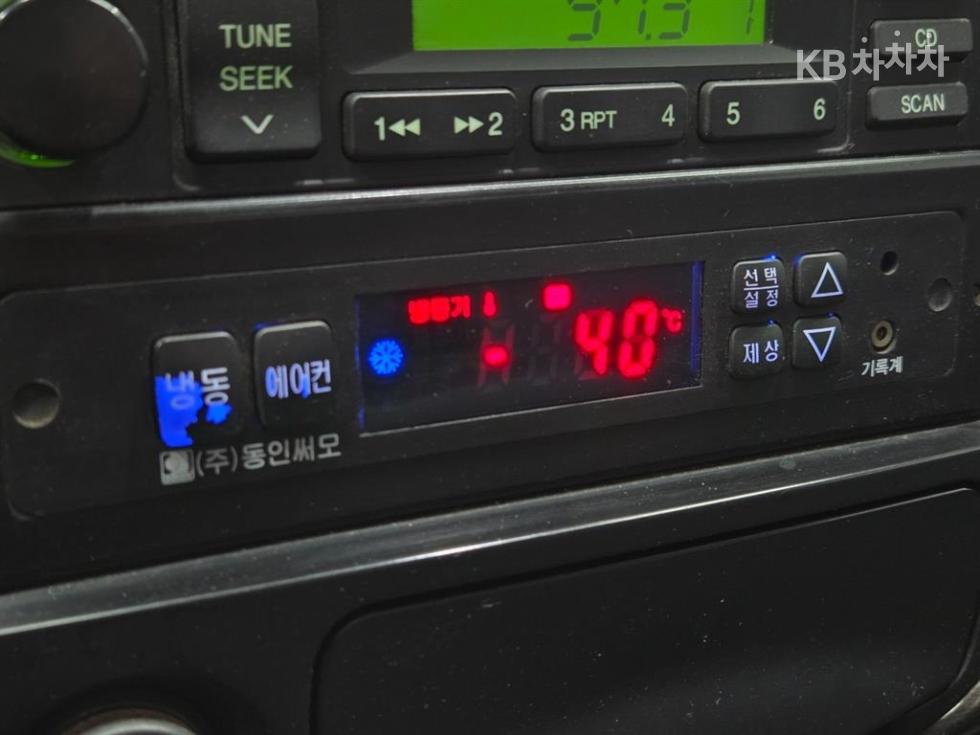 2012 - kia bongo iii