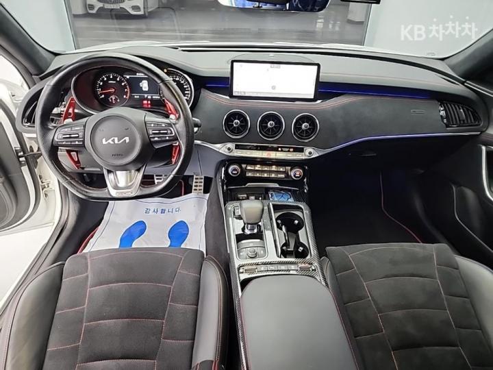 Kia Stinger Meister 3.3 Gasoline Turbo 2WD Acro Edition 8