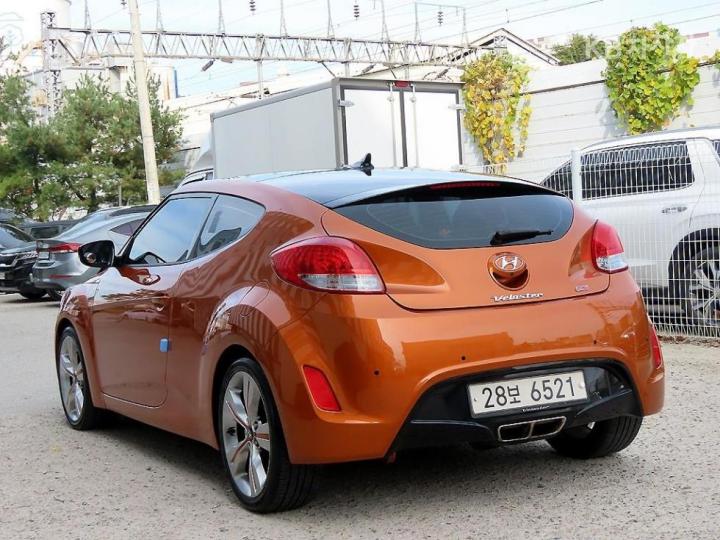 Hyundai Veloster Extreme 4