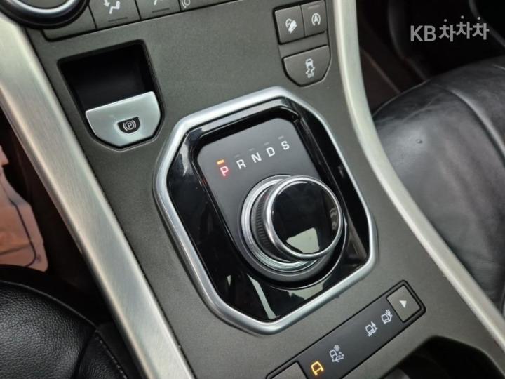 Land Rover Range Rover Evoque 2.0 TD4 SE 9