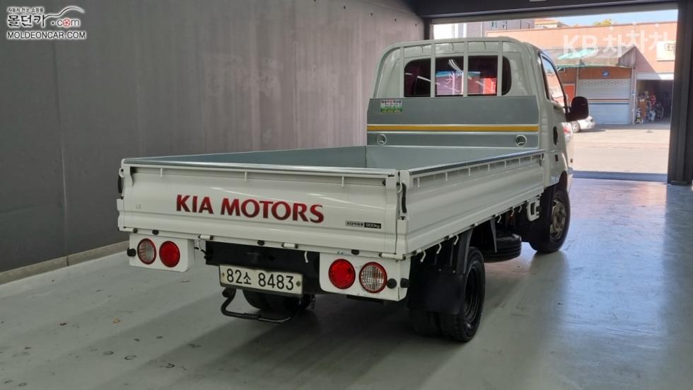 2016 - kia bongo iii