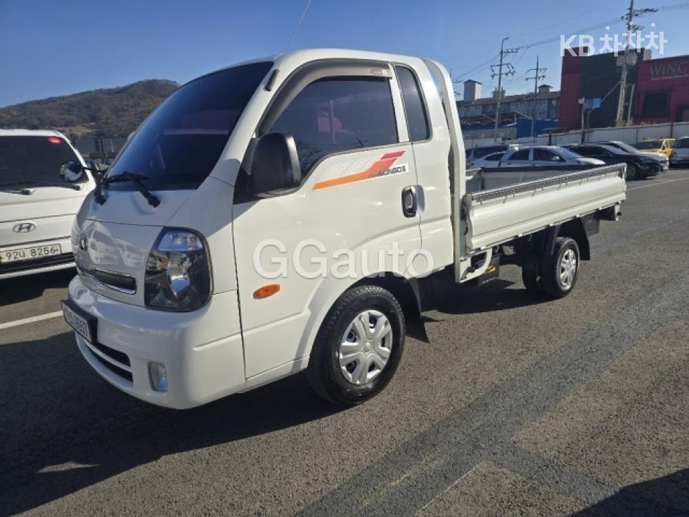 2017 - kia bongo iii