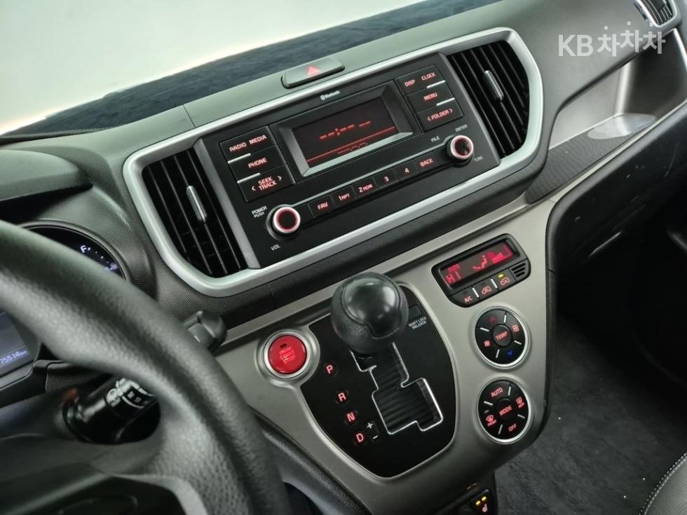 2022 - kia ray