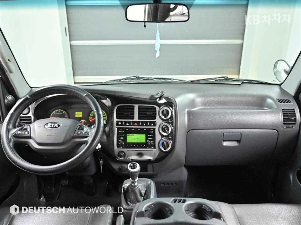 2014 - kia bongo iii
