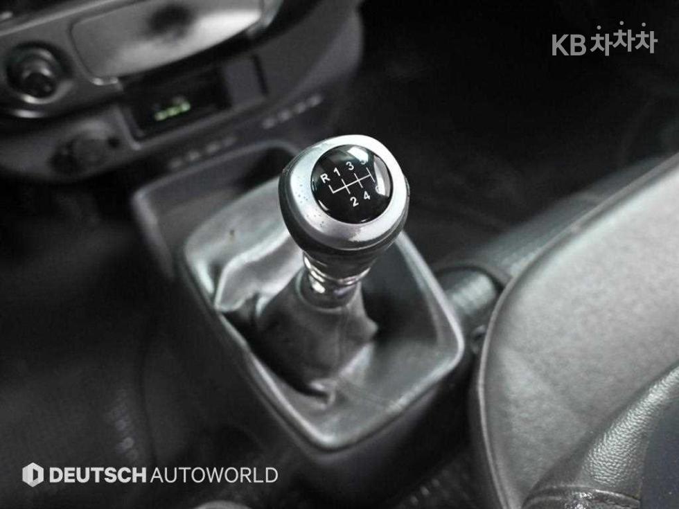 2014 - kia bongo iii