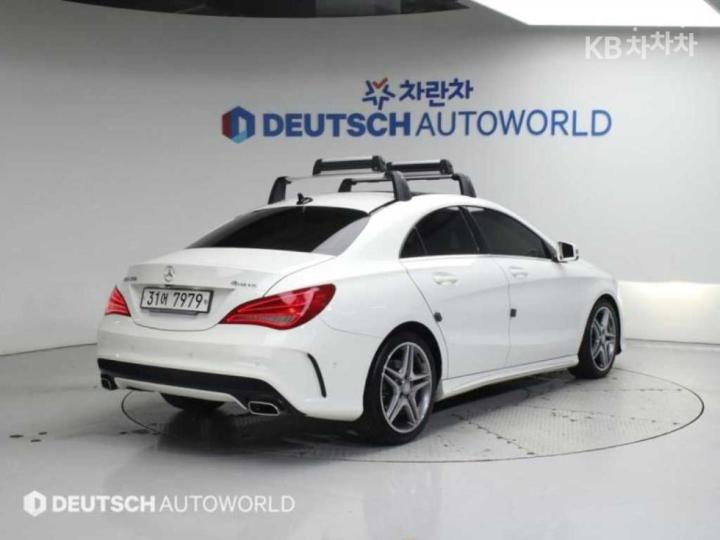 Mercedes-Benz CLA-Class CLA250 4Matic C117 3