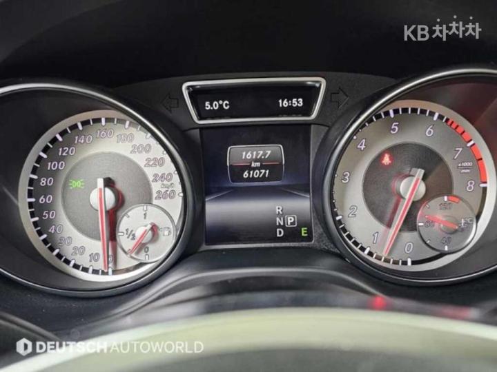 Mercedes-Benz CLA-Class CLA250 4Matic C117 9