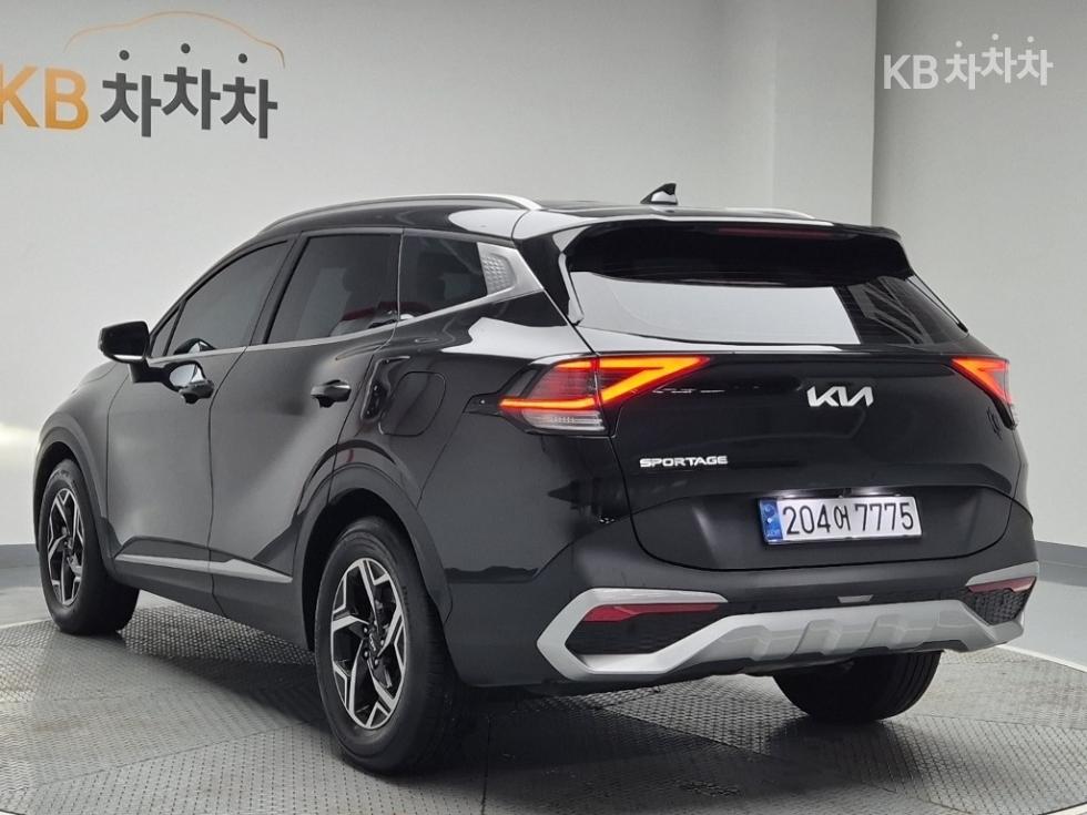 2022 - kia sportage