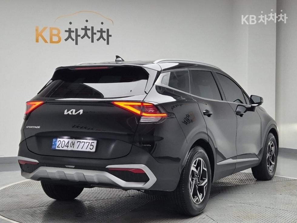 2022 - kia sportage