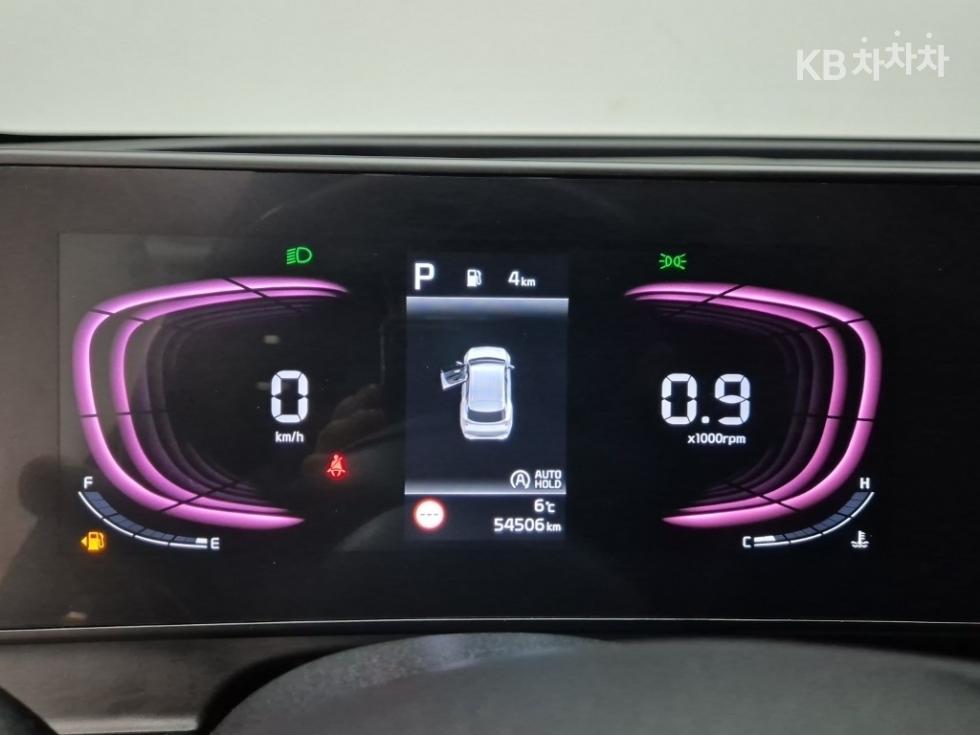 2022 - kia sportage