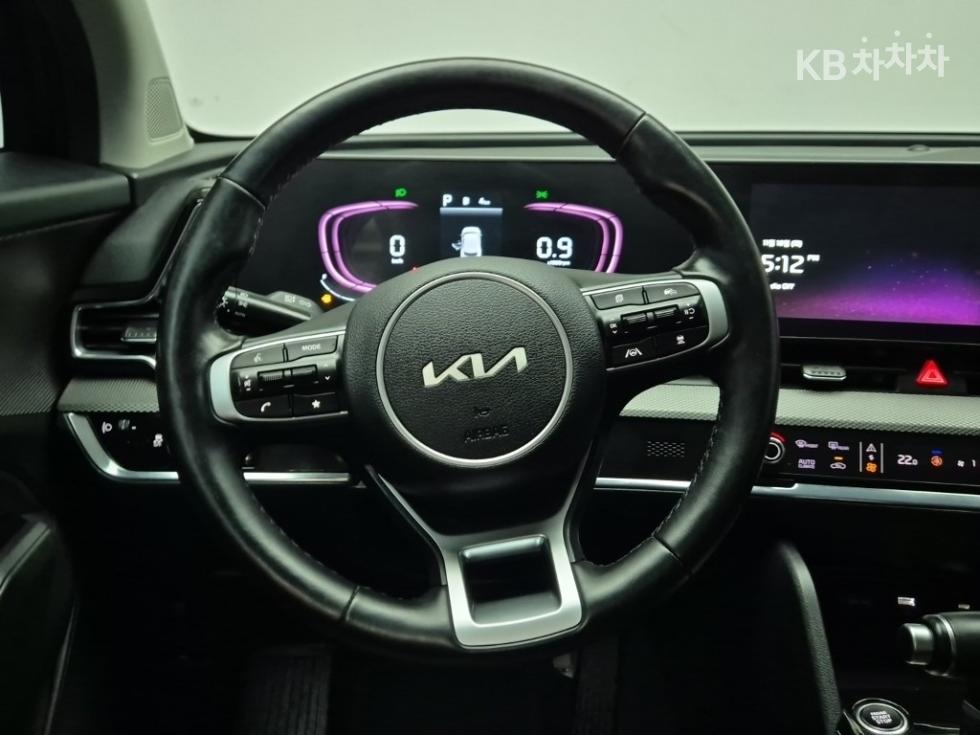 2022 - kia sportage