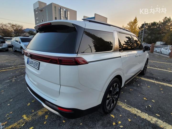 Kia Carnival D2.2 Prestige 5