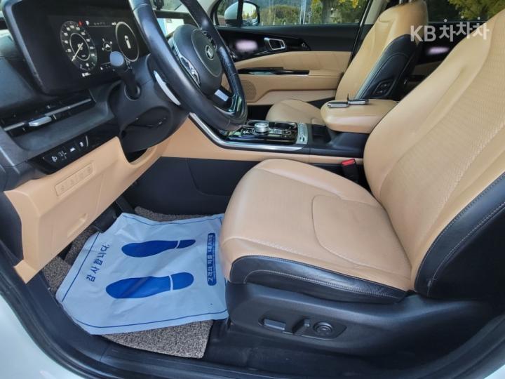 Kia Carnival D2.2 Prestige 7