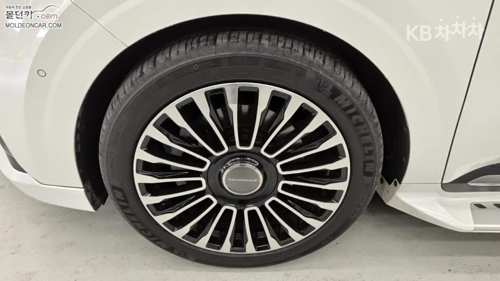 2023 - kia carnival
