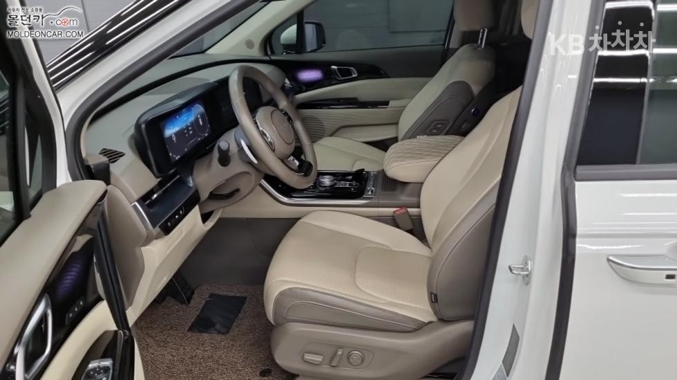 2023 - kia carnival