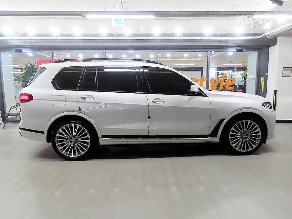 BMW X7 — miniaturë 3