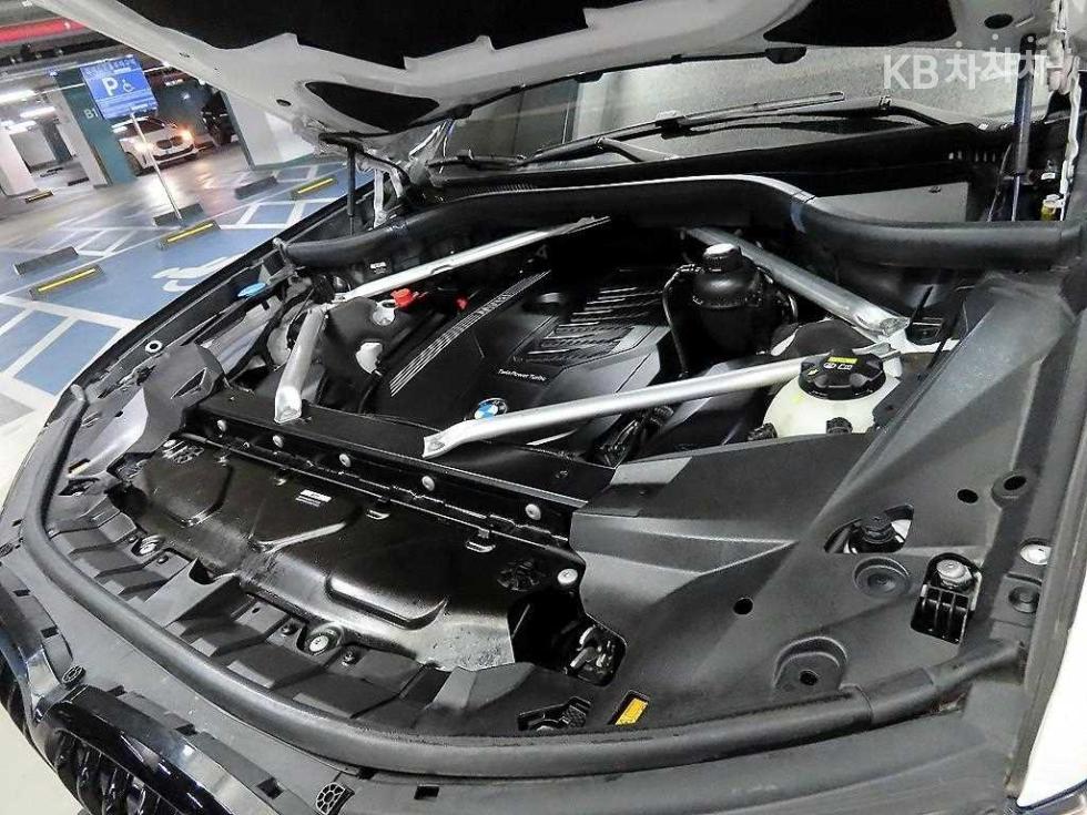 BMW X7 — miniaturë 19