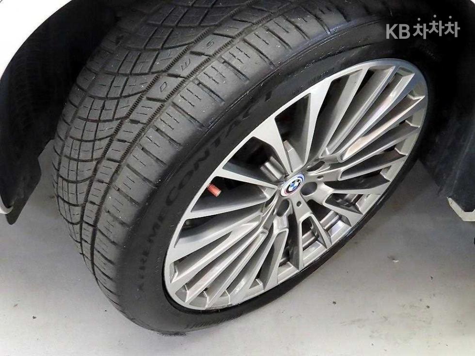 BMW X7 — miniaturë 20