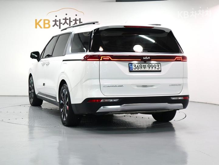 Kia Carnival D2.2 Signature 5
