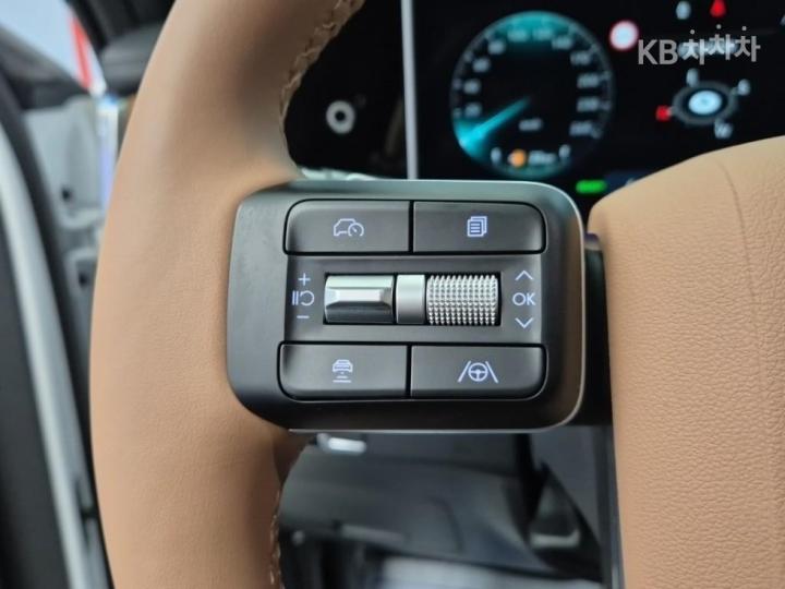 Hyundai Santa Fe 1.6T HEV 2WD Prestige Plus - фото 15