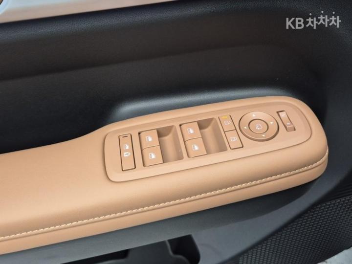 Hyundai Santa Fe 1.6T HEV 2WD Prestige Plus - фото 18