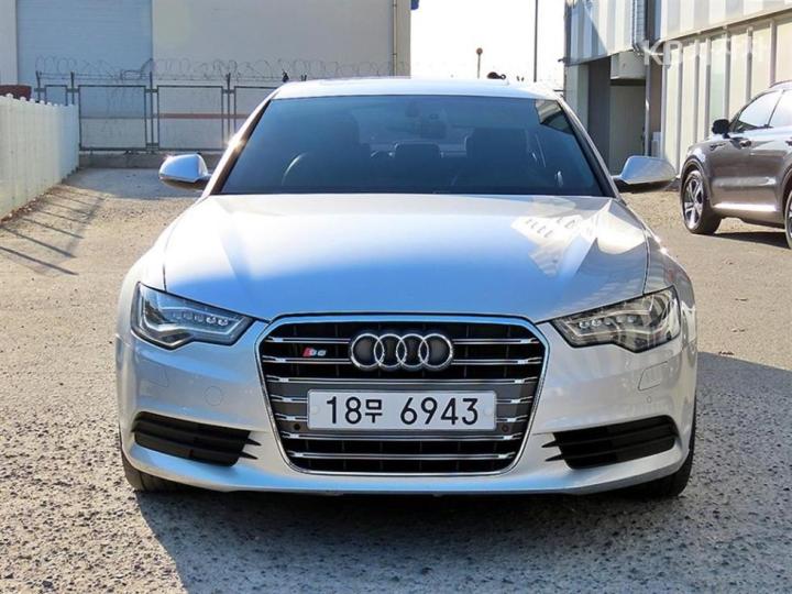 Audi A6 NEW 3.0 TFSI Quattro C6 2