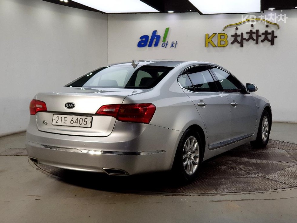 2011 - kia k7