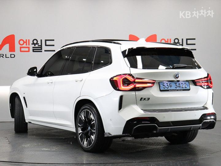 BMW iX3 G08 M Sport Package 5