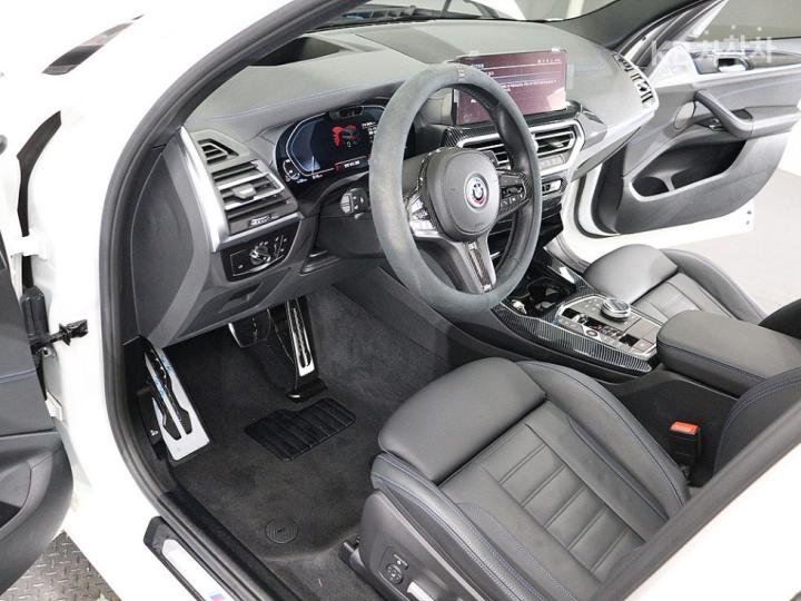 BMW iX3 G08 M Sport Package 10