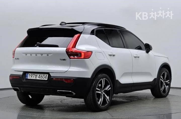 Volvo XC40 T4 AWD R-Design 3